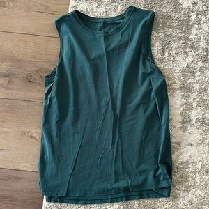 Lululemon muscle tee